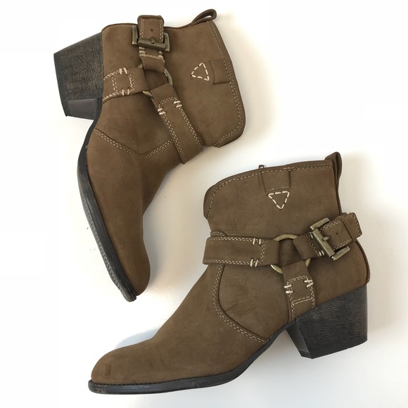 white mountain utterly bootie